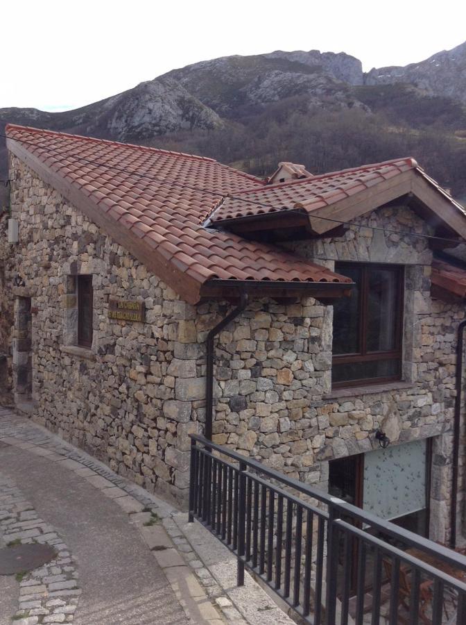 La Cabana De Catalina Sotres Luaran gambar